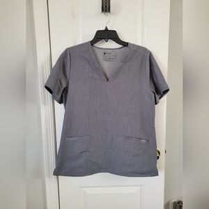 FIGS Women's Casma Three-Pocket Scrub Top Graphite Gray Size Large